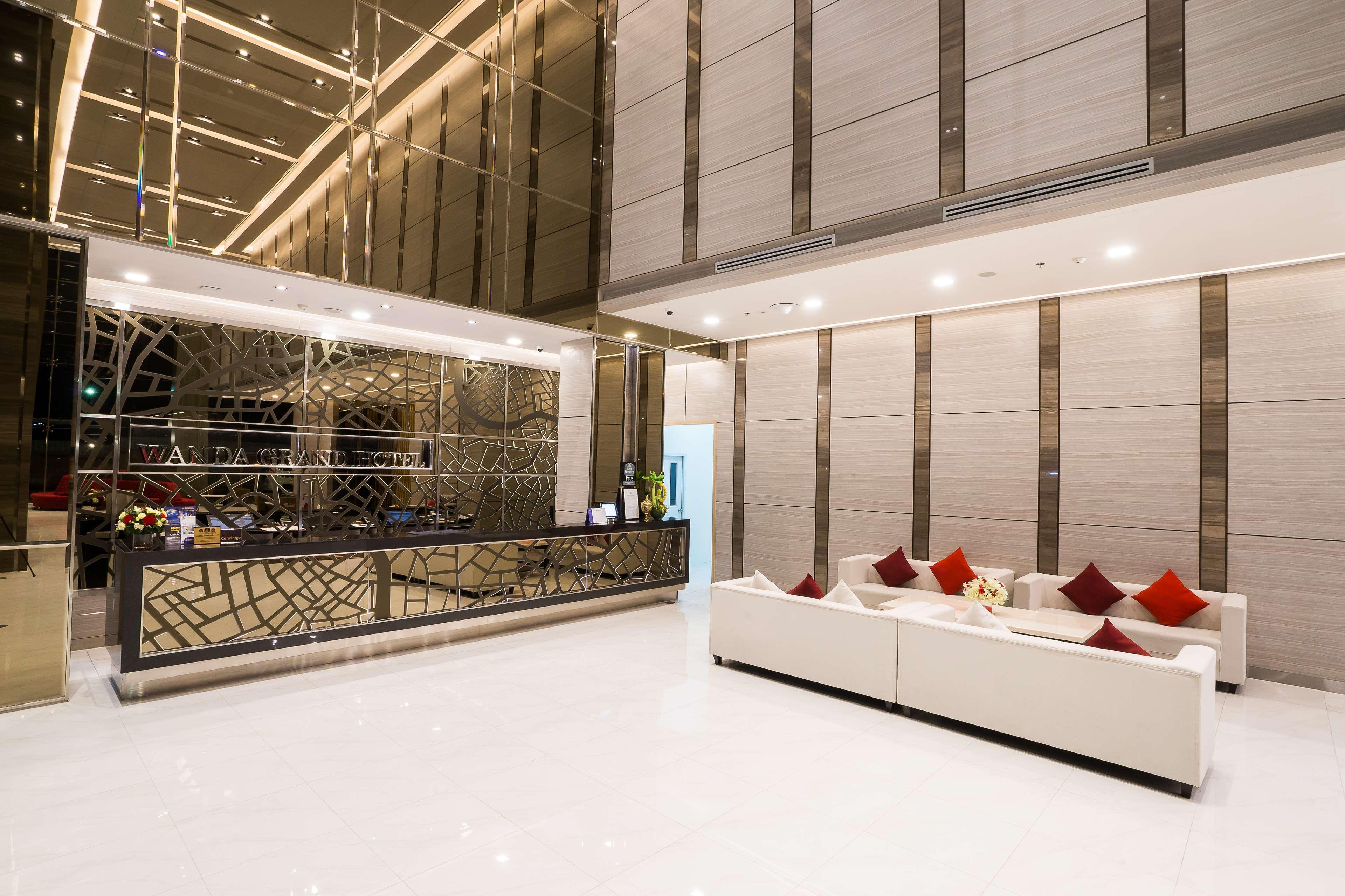 Best Western Plus Wanda Grand Hotel Nonthaburi Exterior photo